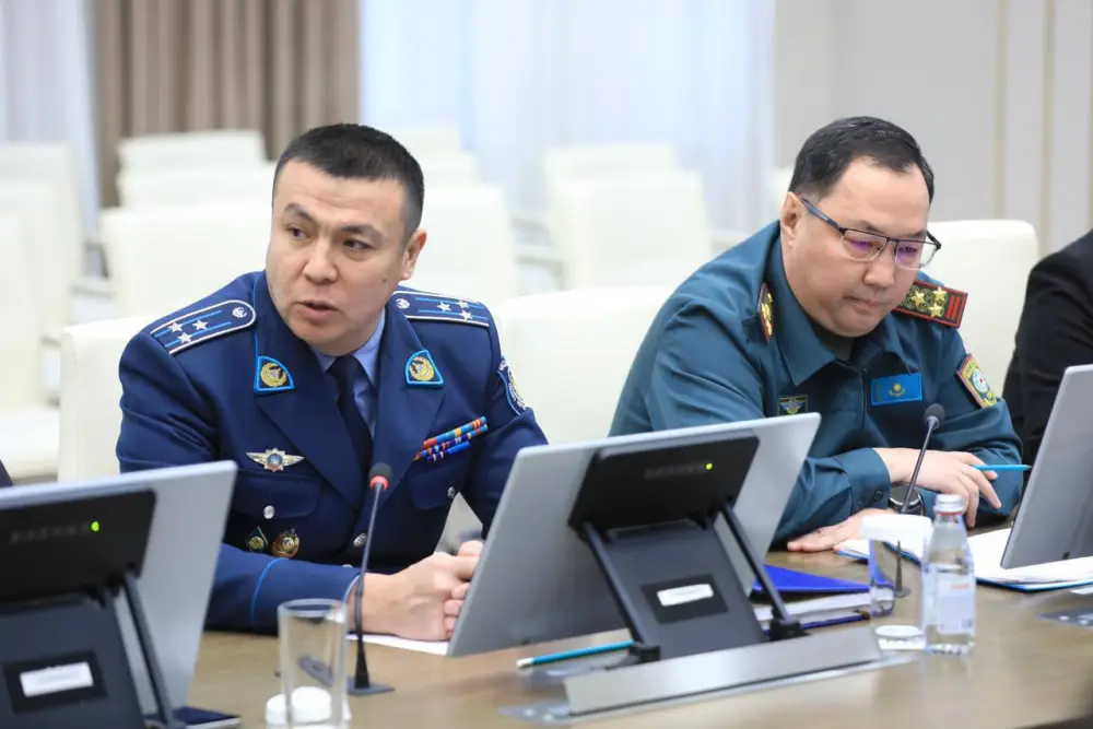 «В неблагоприятные погодные условия все службы должны работать оперативно и слаженно» - Асхат Шахаров (2)