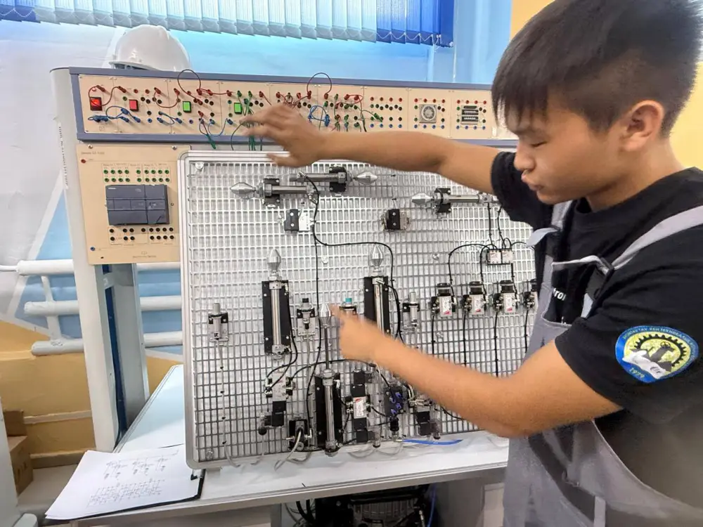 В Хромтау запущен первый в стране образовательно-производственный кластер (6)