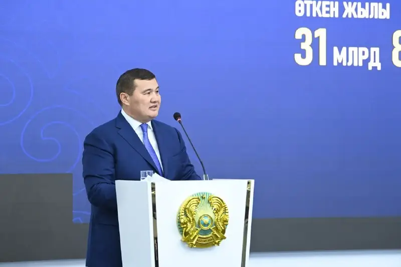 За прошедшие 11 месяцев на постоянную работу трудоустроено около 28 тысяч человек (8)