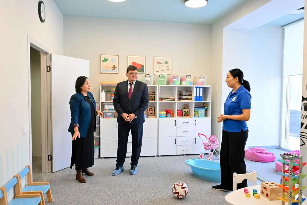 Аким области посетил реабилитационный центр для детей с аутизмом (3)