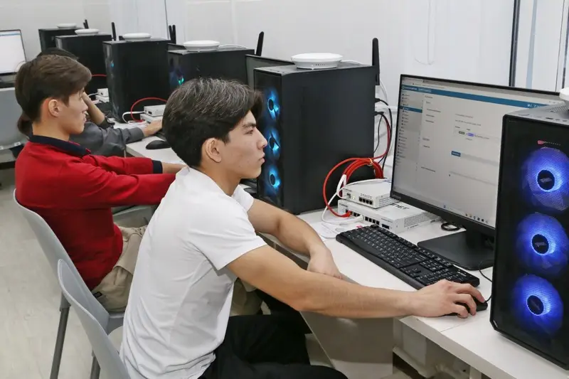 Карагандинские студенты будут учиться киберзащите на оборудовании мирового уровня (3)