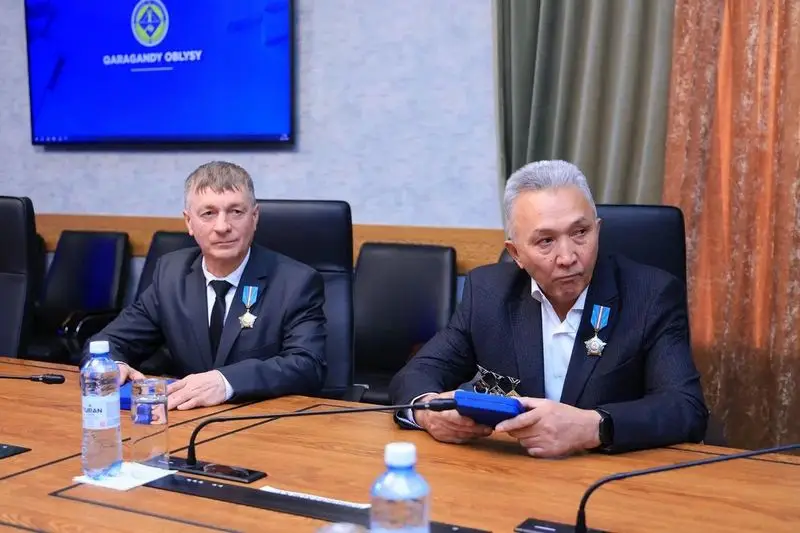 Представители рабочих профессий Карагандинской области получили государственные награды (2)