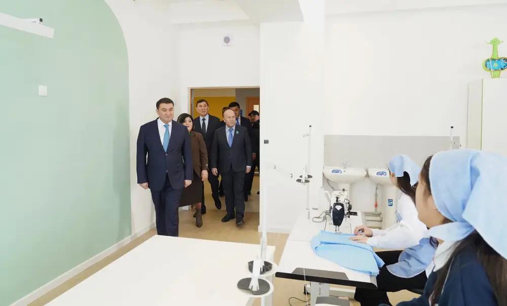 «ШКОЛЫ БУДУЩЕГО»: В МАКТААРАЛЬСКОМ РАЙОНЕ ОТКРЫЛАСЬ СОВРЕМЕННАЯ ШКОЛА НА 1500 МЕСТ (2)