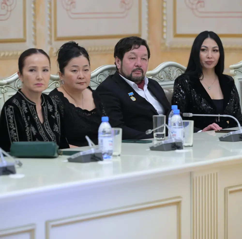 В Доме дружбы состоялась традиционная ежегодная встреча акима области Асаина Байханова с представителями творческой интеллигенции - деятелями культуры, литературы и искусства (6)