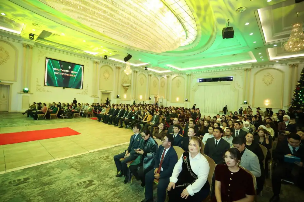 «Жас тұлпар – 2025»: награждены лучшие из молодежи Мангистау (7)