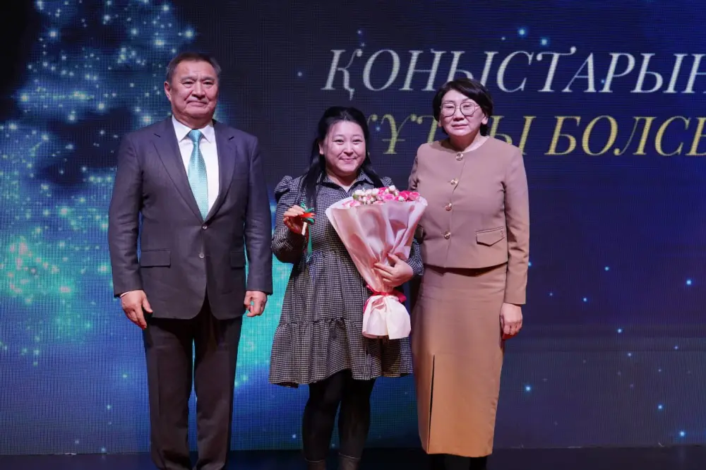 В новую квартиру – в Новый год: очередникам Косшы вручили ключи (6)