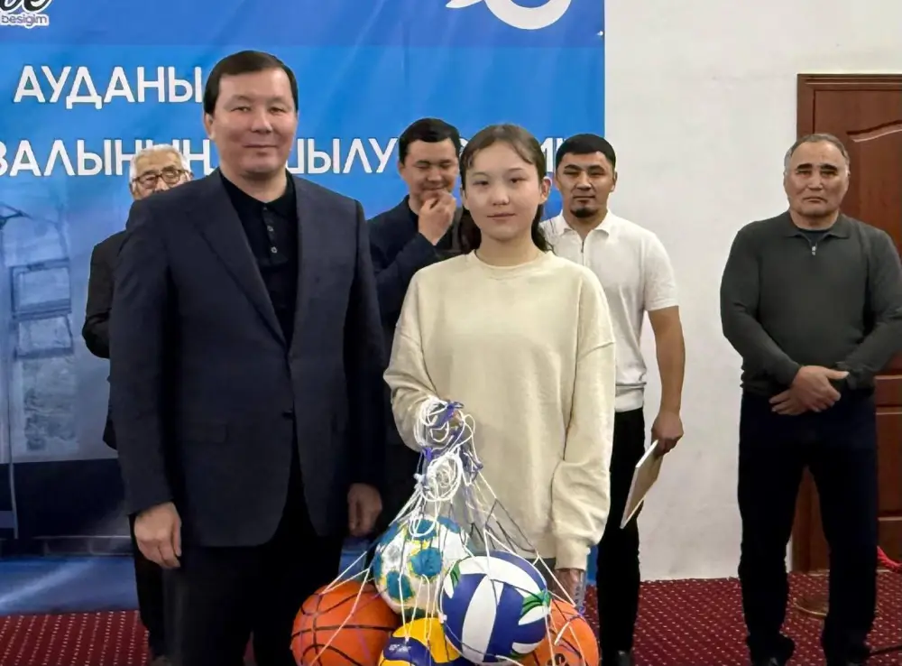 В селе Дияр предприниматели и местные жители построили спортзал (2)