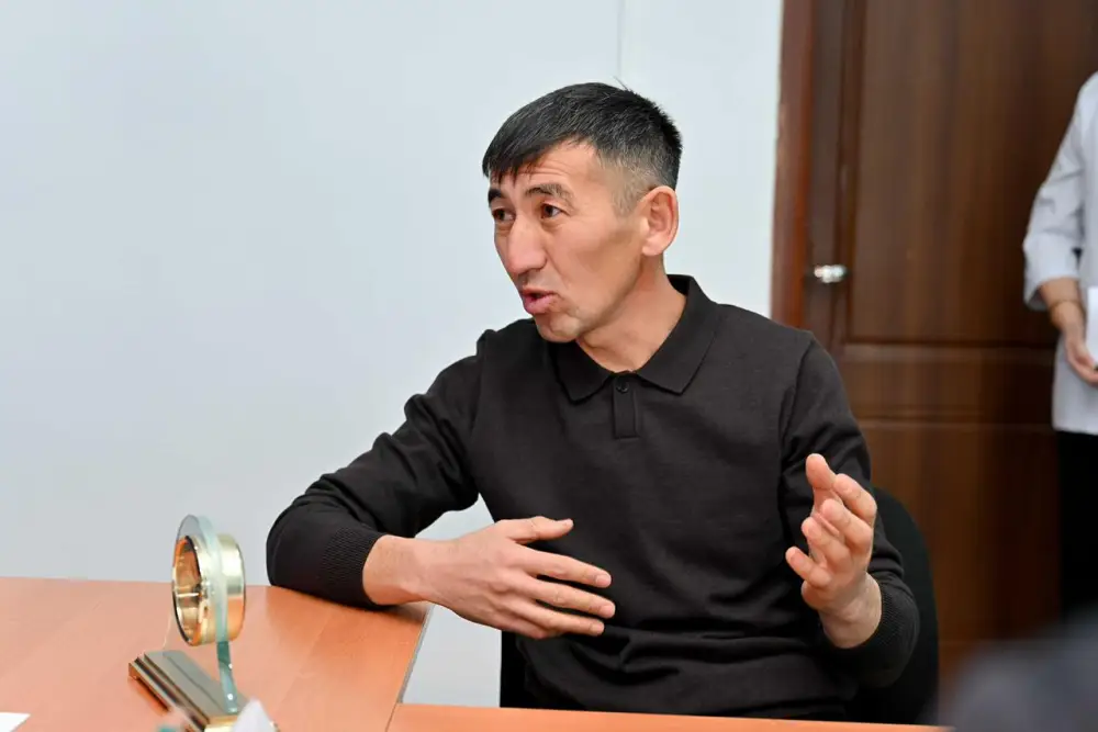 Аким области провел личный прием жителей района Жаңасемей (4)