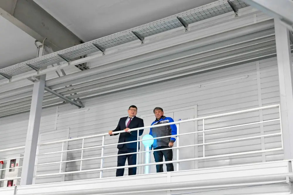 В Семее открыт современный цех по производству картонной упаковки (7)