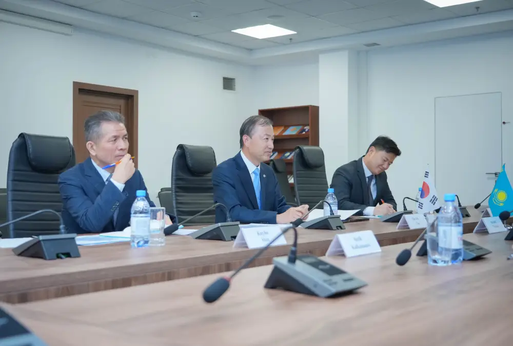 Министр науки и высшего образования встретился с Послом Республики Корея в Казахстане (2)