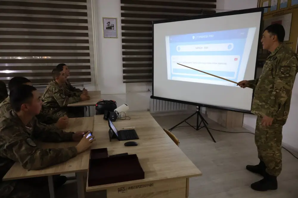 Военные воспитатели Национальной гвардии тестируют уникальное мобильное приложение (6)