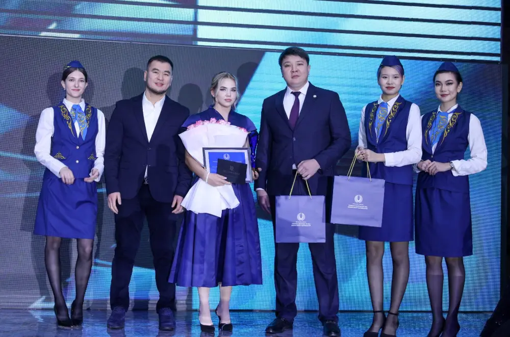 ТУРКЕСТАН: НАГРАЖДЕНЫ ЛУЧШИЕ СПЕЦИАЛИСТЫ, ВНЕСШИЕ ВКЛАД В РАЗВИТИЕ ВОДНЫХ ВИДОВ СПОРТА (2)