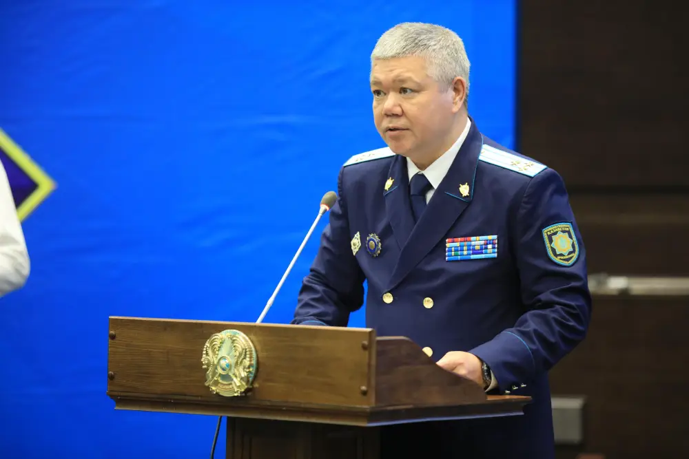 Аким области поздравил работников прокуратуры с профессиональным праздником (5)