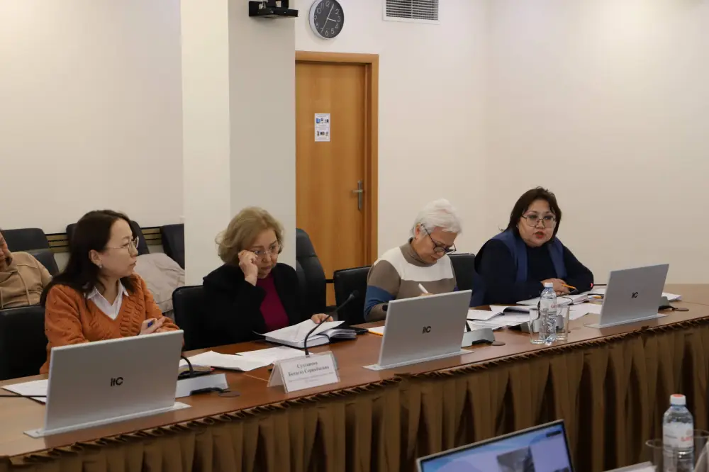 Вопросы обеспечения лиц с инвалидностью ортопедической обувью обсудили в Минтруда (5)