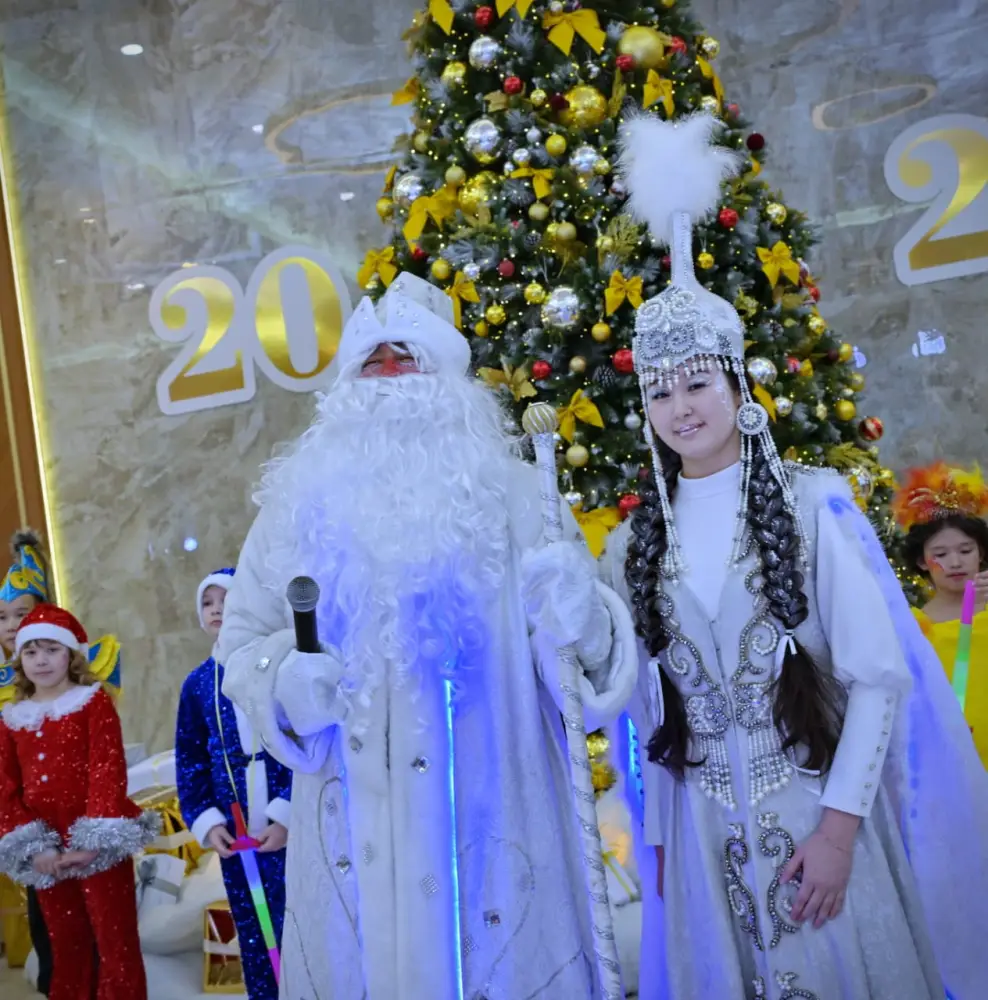 В Павлодаре состоялась новогодняя елка акима области (10)