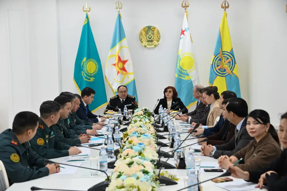 Министерство обороны заключило меморандум с Клубом главных редакторов (3)