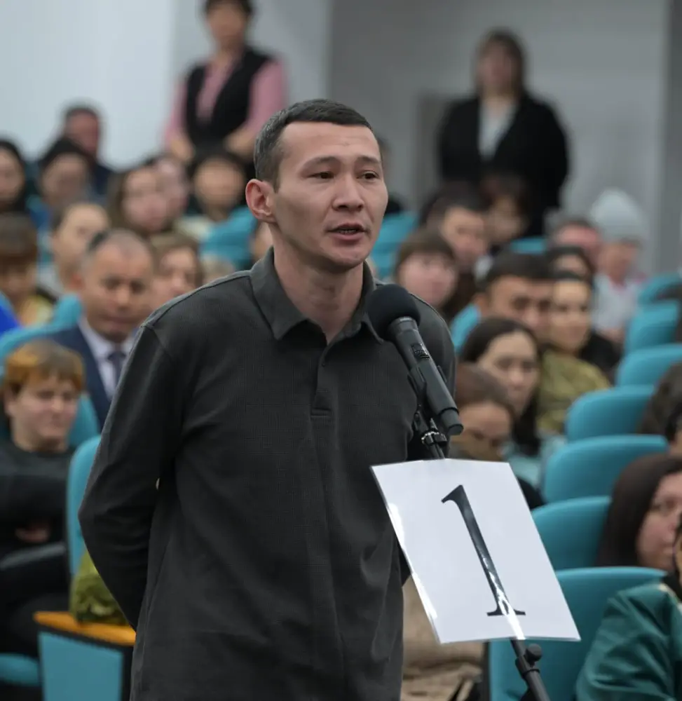 Сегодня аким области Асаин Байханов встретился с жителями Щербактинского района и обсудил актуальные вопросы (8)