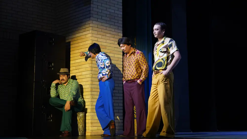 В Уйгурском театре состоялась премьера музыкальной комедии «Твои черные глаза» (3)