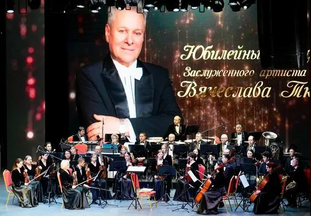 В ВКО состоялся концерт Заслуженного артиста РК Вячеслава Ткача (10)