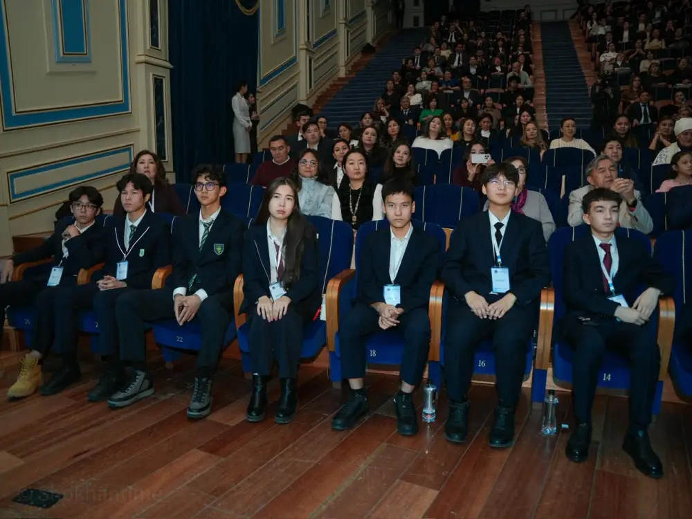 Министерство юстиции Республики Казахстан и Национальный институт интеллектуальной собственности Qazpatent наградили победителей Республиканского конкурса «Шапағат – 2025» (4)