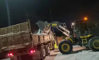 Снегоуборочные работы в Астане: 1 608 единиц техники и 449 рабочих на ночной смене