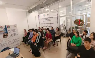 Поддержка родителей особенных детей: мастер-класс в Астане против буллинга