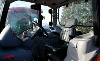 Вручение тракторов победителям конкурса «Үлгілі ауыл» как шаг к улучшению экологии и чистоты в селах области