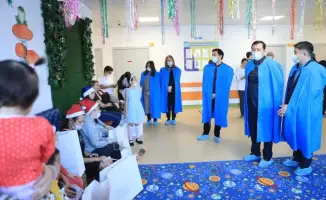 Асхат Шахаров поздравление детей Новый год социальный центр детская больница