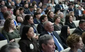 Международное сотрудничество в сфере социально-экономического развития: акимы ВКО и Усть-Каменогорска обсуждают будущее с населением