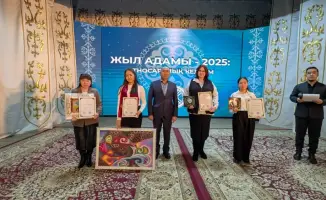 В Абайском районе подвели итоги 2025 года и наградили выдающихся жителей