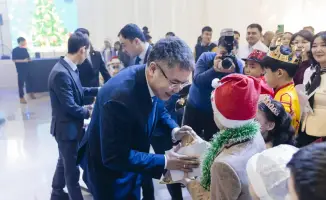 В Атырау состоялась президентская ёлка для детей из малообеспеченных семей и талантливых учащихся