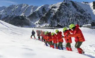 Спасатели Казахстана в 2025 году провели 519 выездов, спасая 203 человека