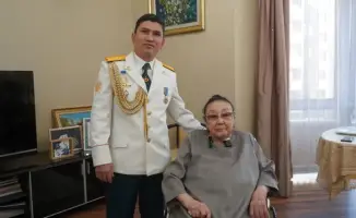 Звуки оркестра в честь легенды: Алматы поздравляет Бибигуль Тулегенову с 96-летием