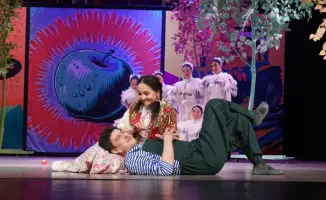 Премьера музыкальной комедии «Твои черные глаза» в Уйгурском театре: культурное событие с международным акцентом