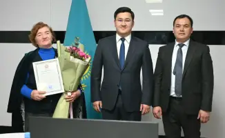 Жетысай: патриот 40 лет чистит улицы бесплатно