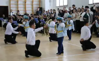 Открытие полицейского класса 'Жас сақшы' в школе Актобе: воспитание патриотизма и гражданской ответственности среди молодежи