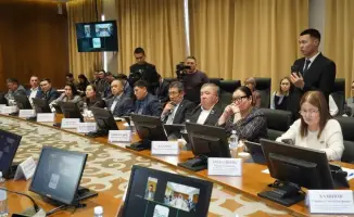 Обсуждение бюджета и плана развития на сессии маслихата области Абай