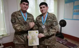 Четыре пары братьев-близнецов служат в Национальной гвардии