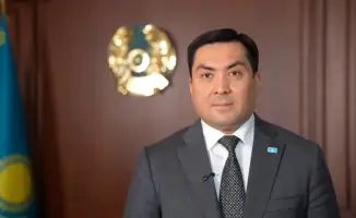 Энергия труда: министр Ерлан Аккенженов поздравил энергетиков с их профессиональным праздником