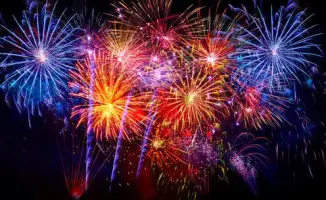 Новогодние концерты и салюты в Караганде 31 декабря