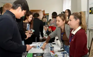 Карьера на ладони: ярмарка вакансий открывает двери для студентов КарТУ