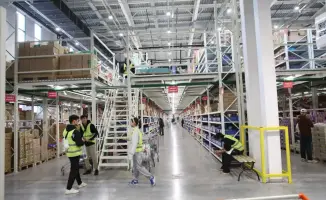 Аким Алматы проверил логистический комплекс Magnum E-commerce