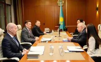 Сильван Гелер получил орден «Барыс» в Казахстане