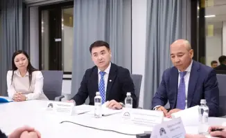 Открытый приём граждан: министр Ерсайын Нагаспаев обсуждает права на жильё и землю с жителями Астаны и регионов