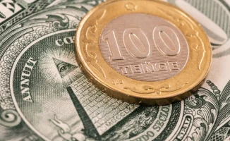 Курс доллара преодолел психологическую отметку в Казахстане 4 декабря