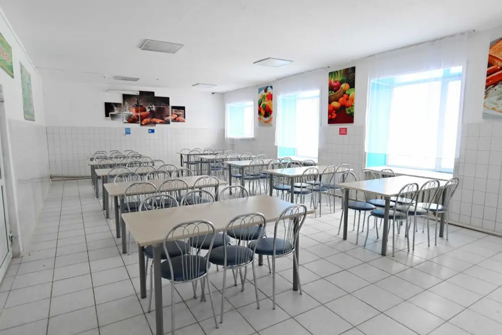 Аким области посетил лицей для одаренных детей в Семее (7)