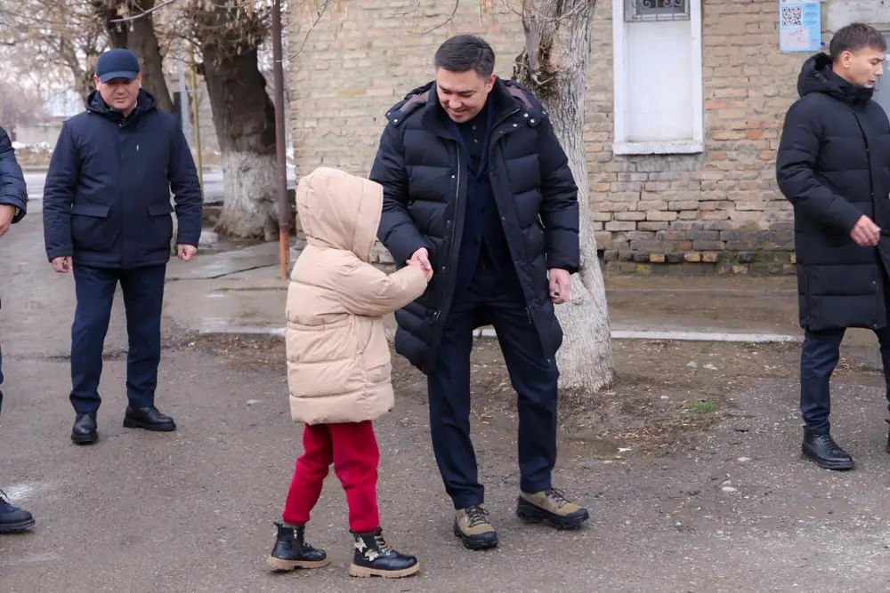 ЗЕЛЁНАЯ БАЛКА: СЕМЬИ ВЕТХОГО ЖИЛЬЯ ПЕРЕСЕЛИЛИ В ШЫМКЕНТЕ (4)