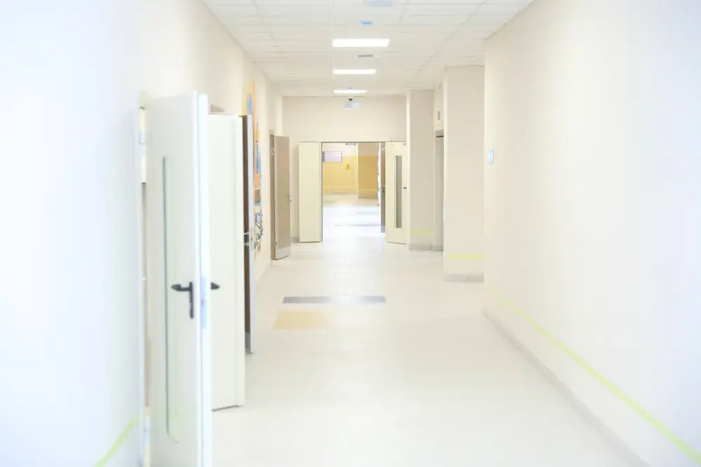 Аким области посетил комфортную школу на 2000 мест в микрорайоне Есет батыр (5)