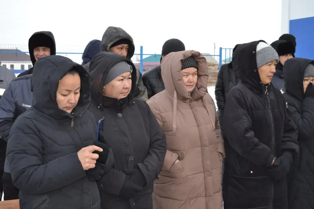 В Шалкарском районе в один день открылись два новых спортивных комплекса (3)