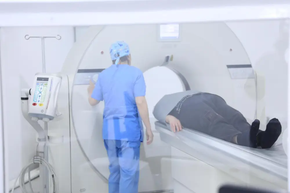 В больнице Актобе запустили новый КТ и мобильную С-дугу для экстренной помощи (6)